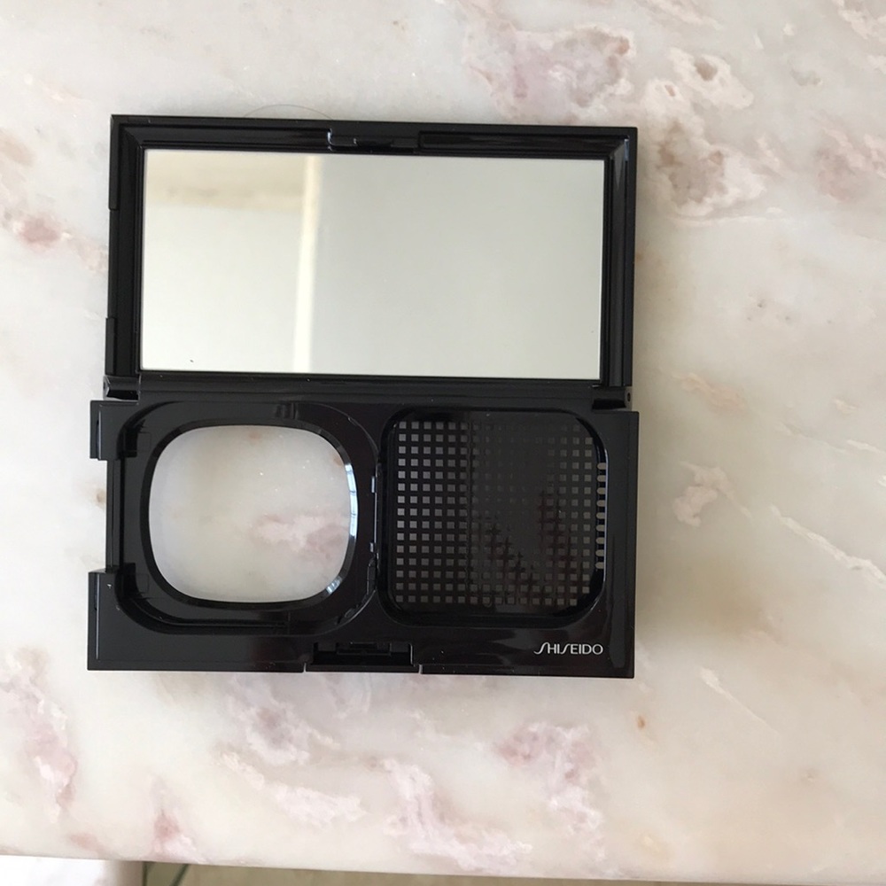 SHISEIDO Case - Picture 3 of 3